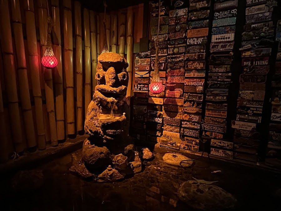 Tonga Hut cocktail at the bar