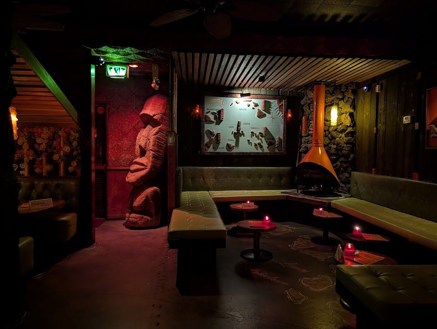 Tonga Hut North Hollywood atmosphere