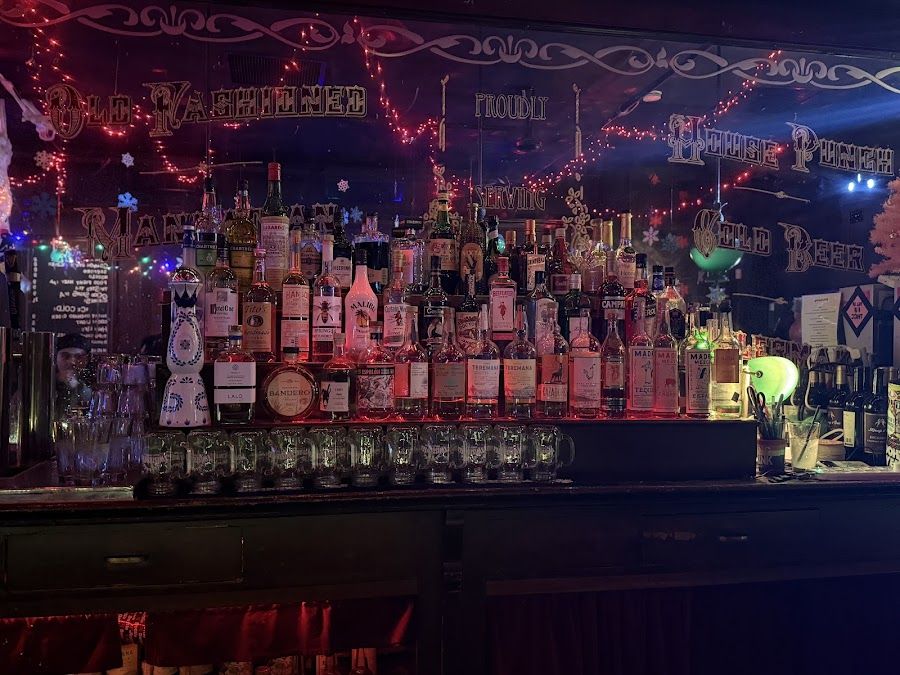 Tony's Saloon bar service