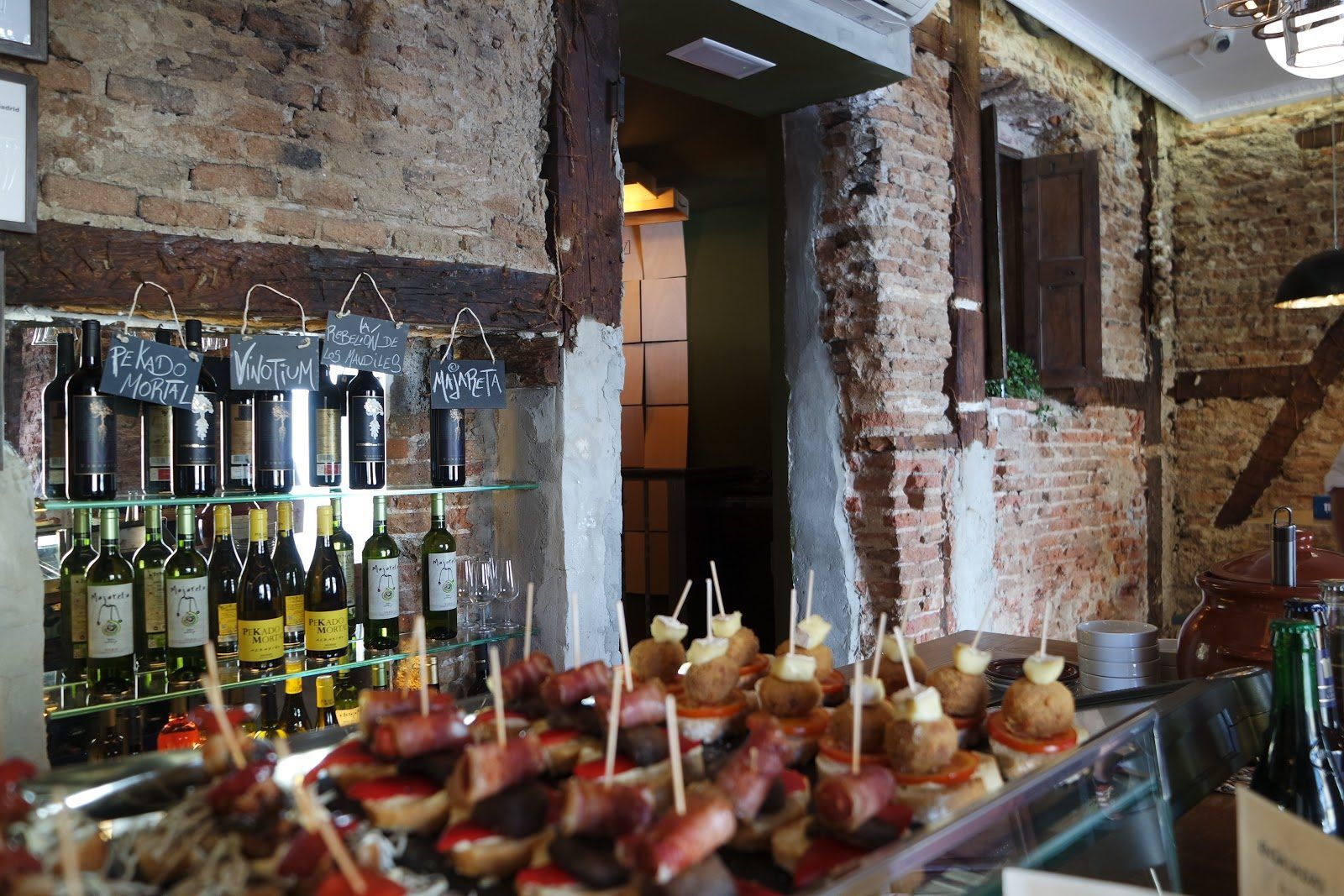 El Bombín Madrid bar interior
