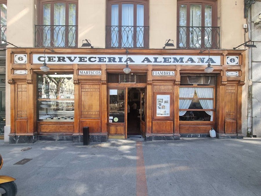 Cerveceria Alemana Cortes atmosphere