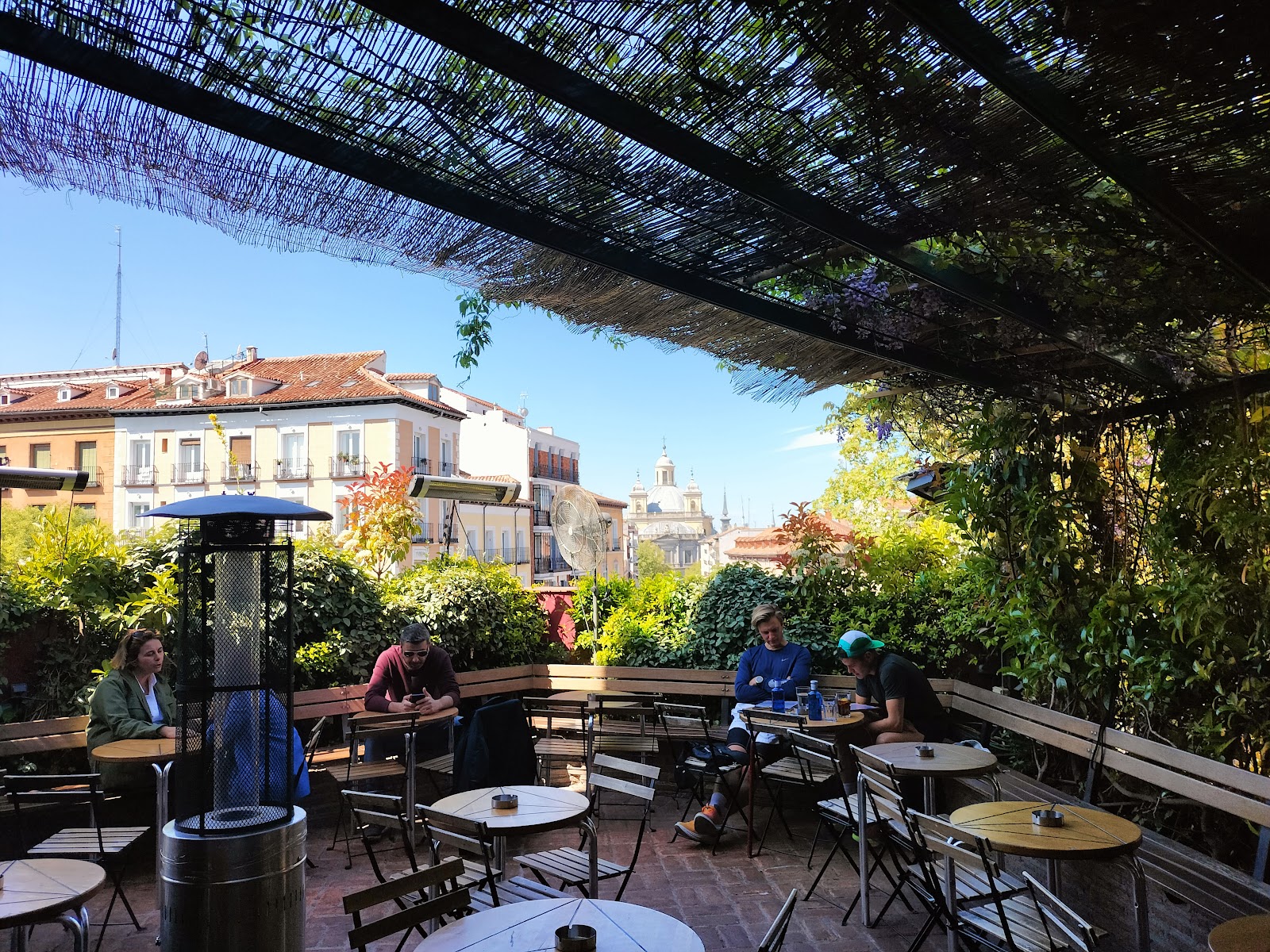 El Viajero Rooftop Bar Madrid Rooftop Bar interior