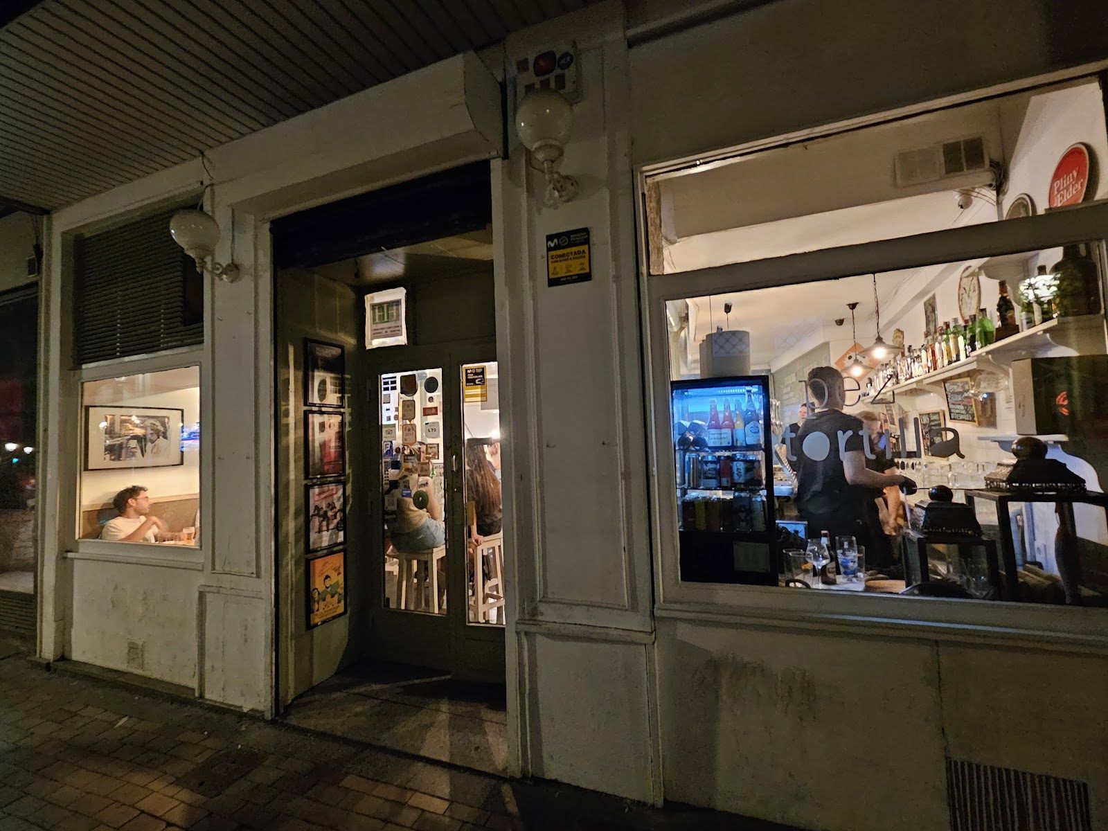 Pez Tortilla Madrid bar interior
