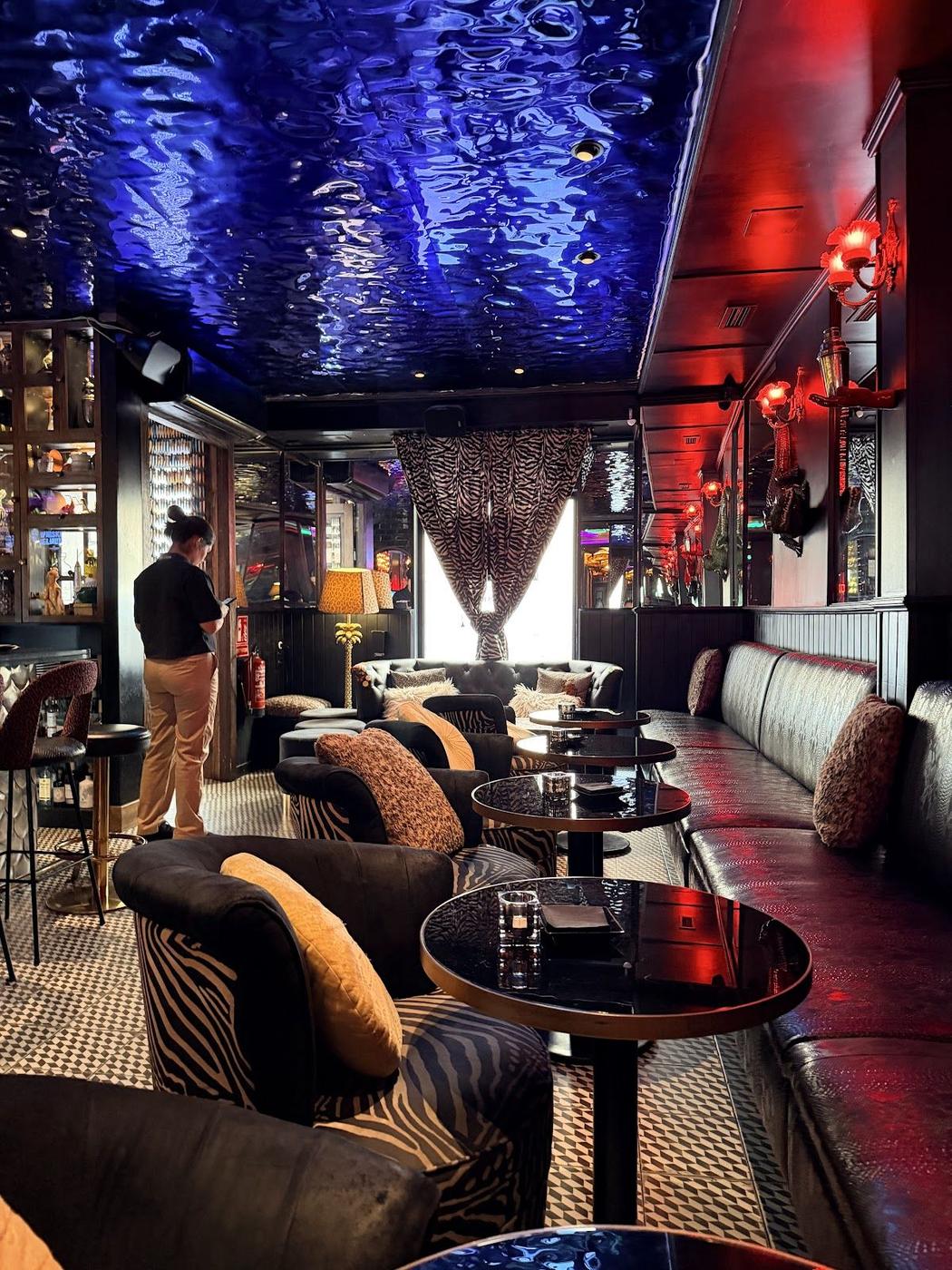 Salmon Guru, Madrid