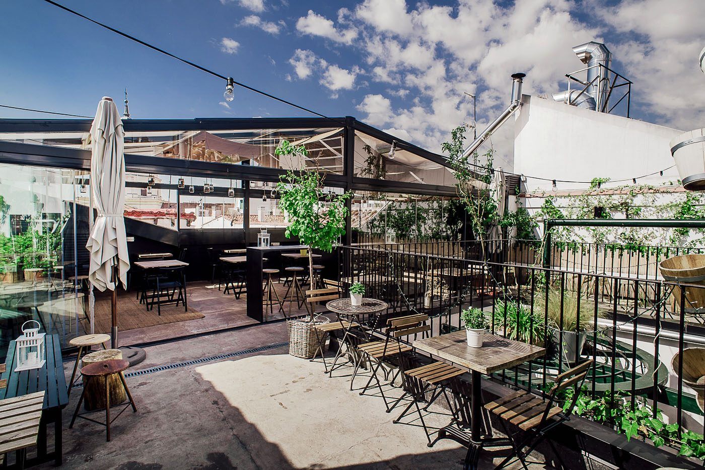 The Hat Rooftop Madrid bar interior