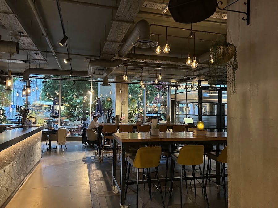 The Anthologist cocktail