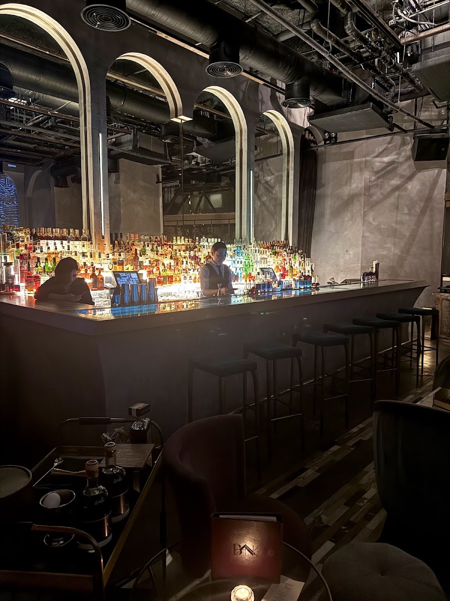 Bank Bar, Manila