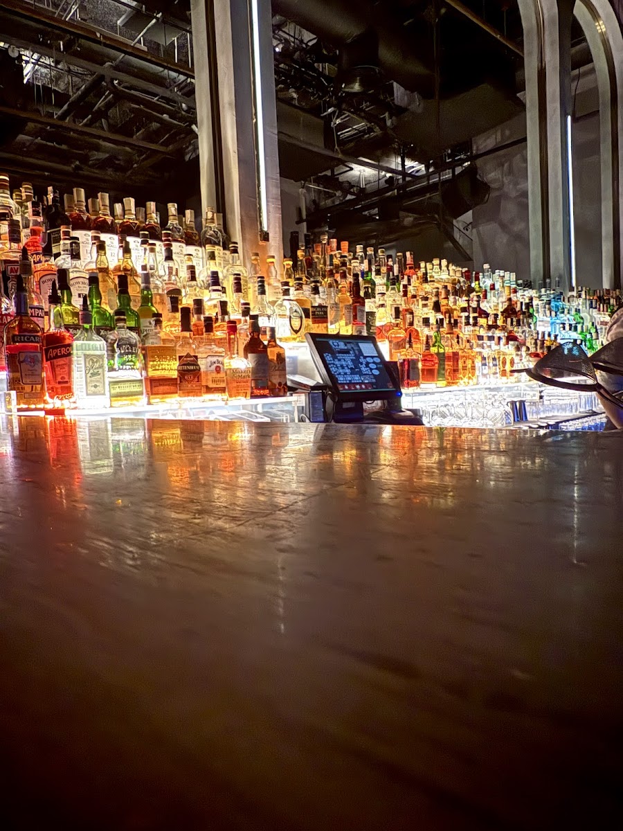 Bank Bar, Manila