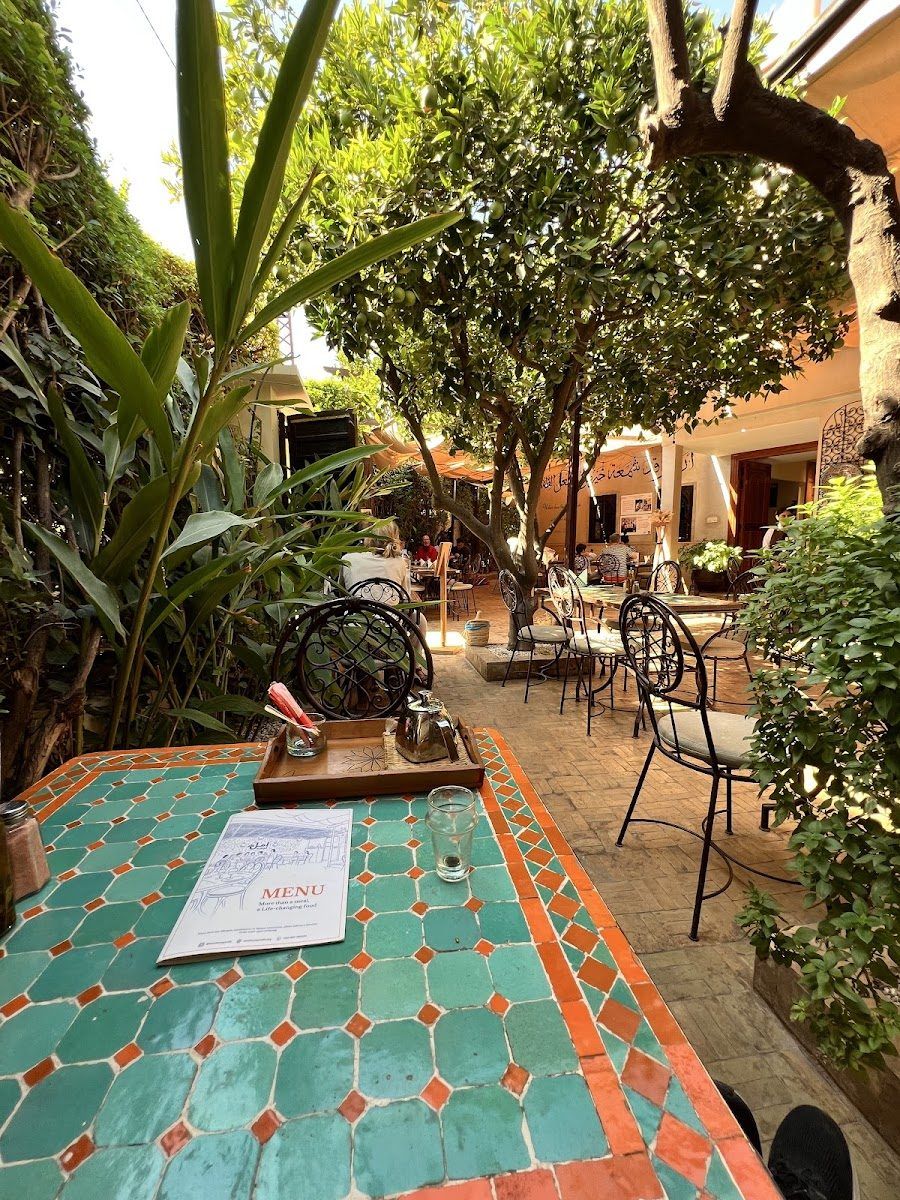 Le Bar de l'Amal Gueliz atmosphere