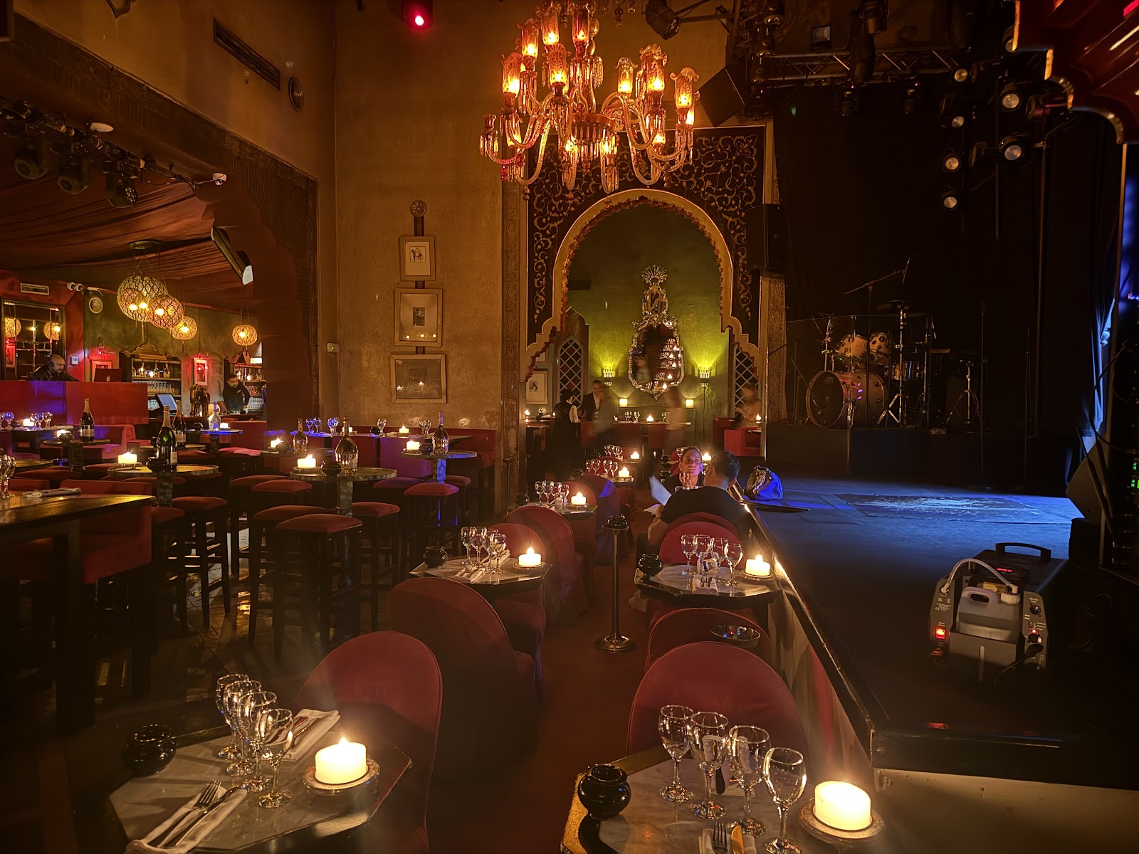 Nightclub stage lighting