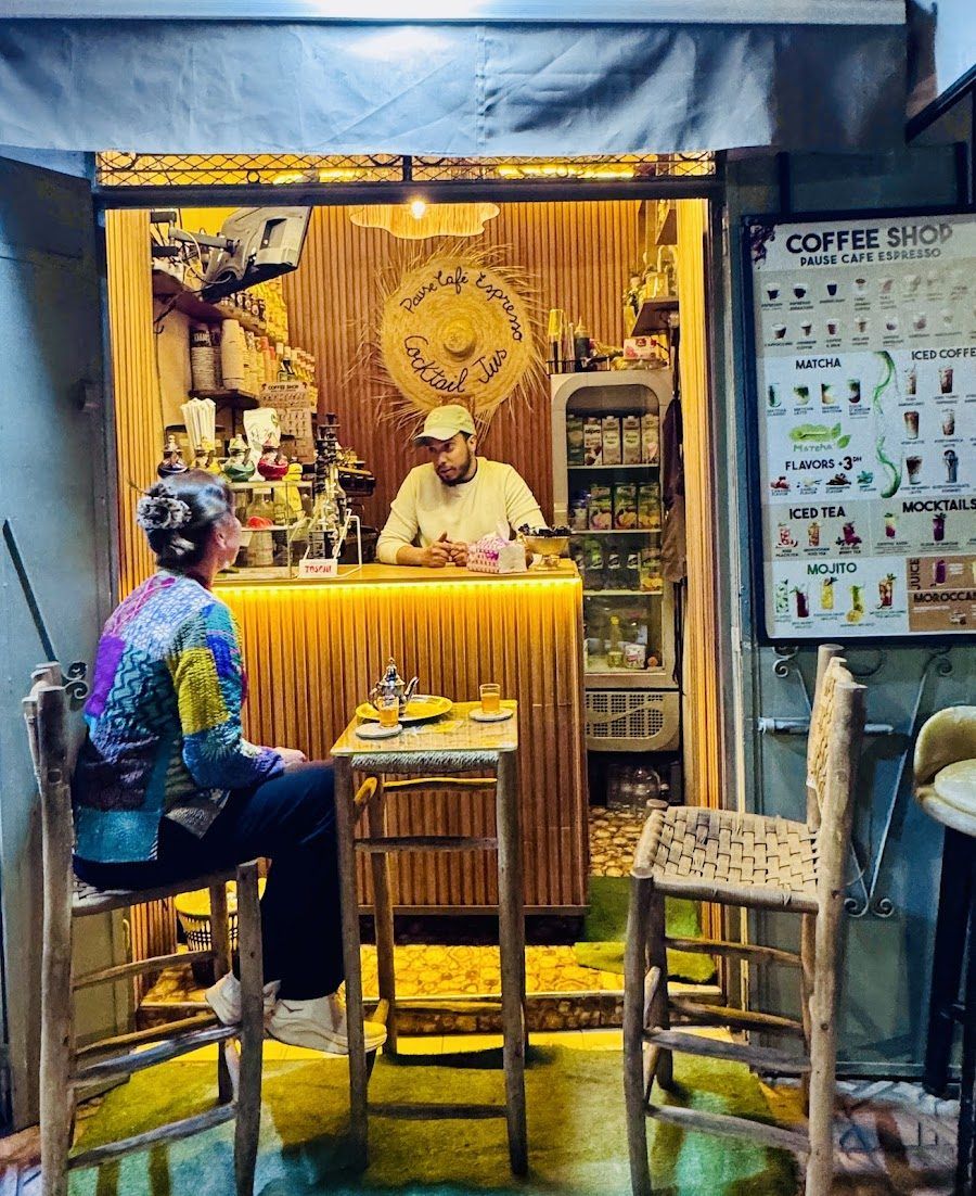 Pause Cafe Gueliz atmosphere