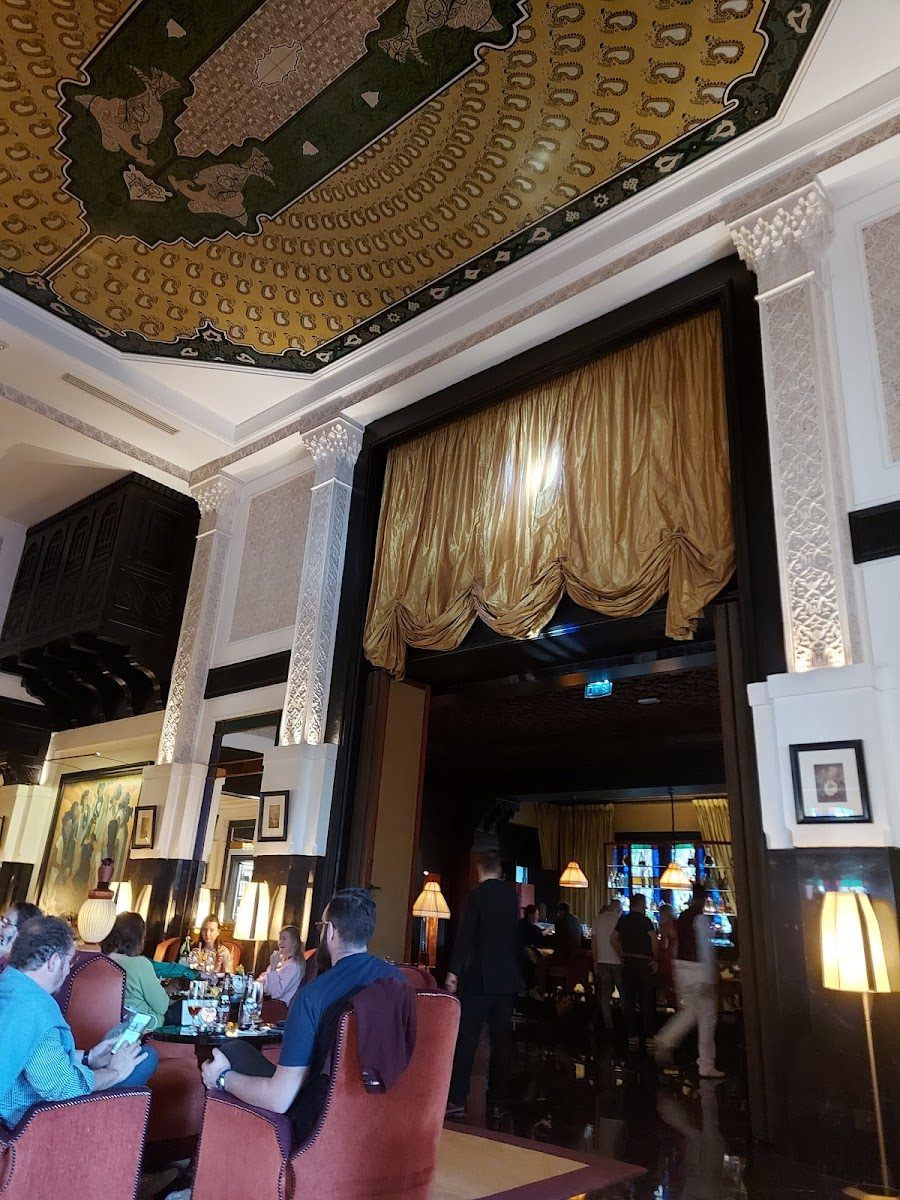 The Restaurant Bar at La Mamounia Medina atmosphere