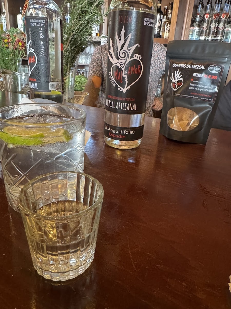Amor y Mezcal, Medellin
