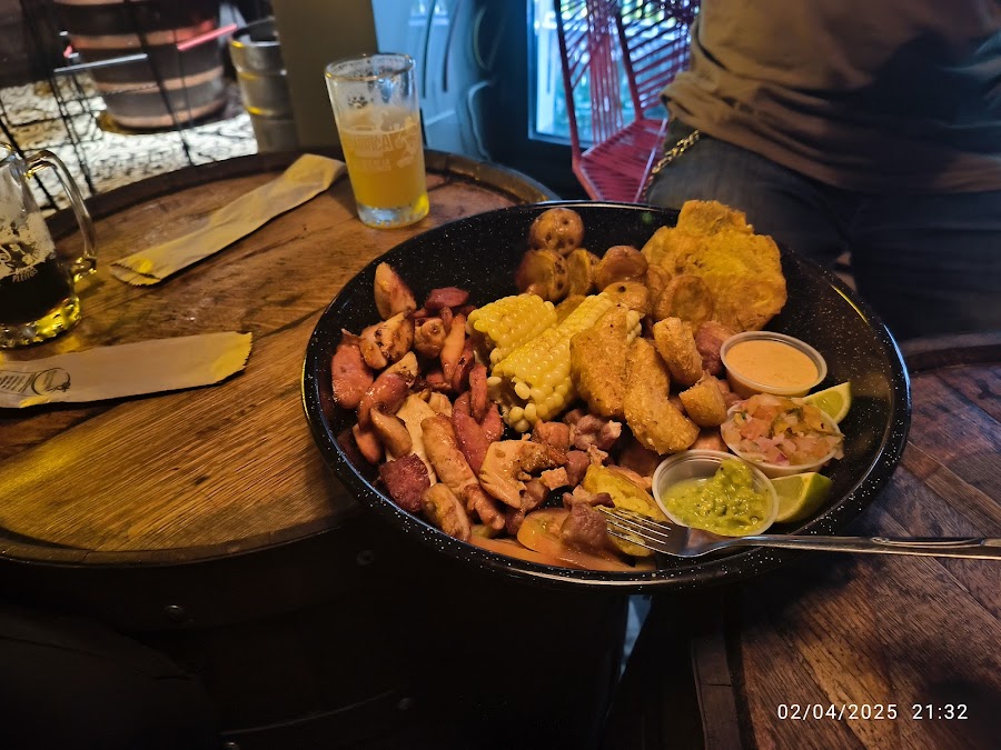 Barrica Cerveceria craft beer taps