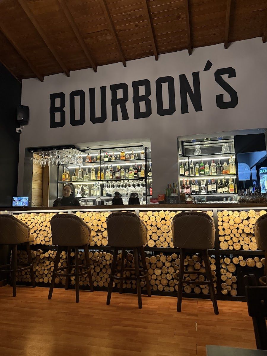 Bourbon & Borneo bar service