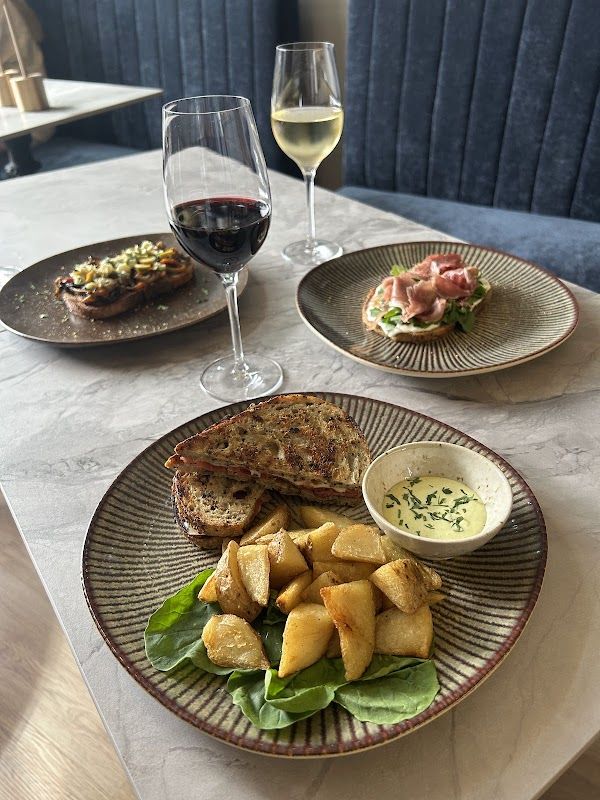 Vinacure Wine Bar Medellin