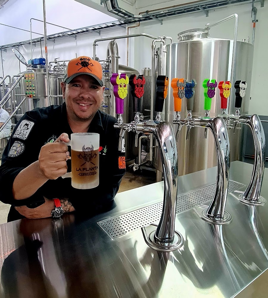La Planta Cerveceria brewing tanks