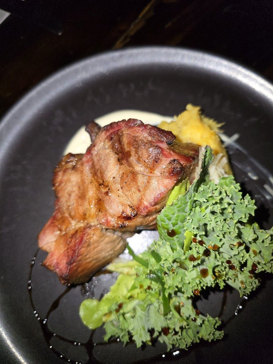 Marmoleo Bar bar service