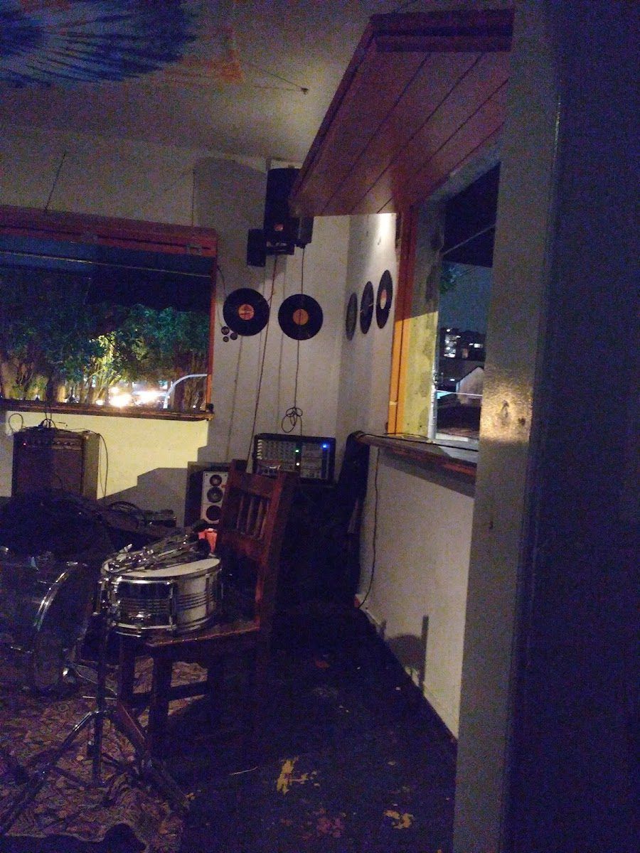 Tinto Bar El Poblado atmosphere