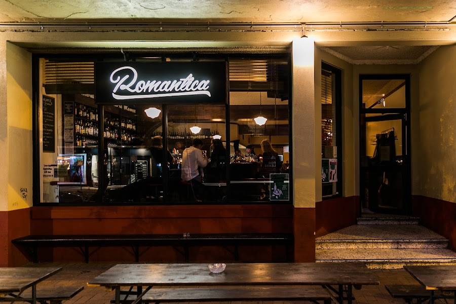 Bar Romantica interior