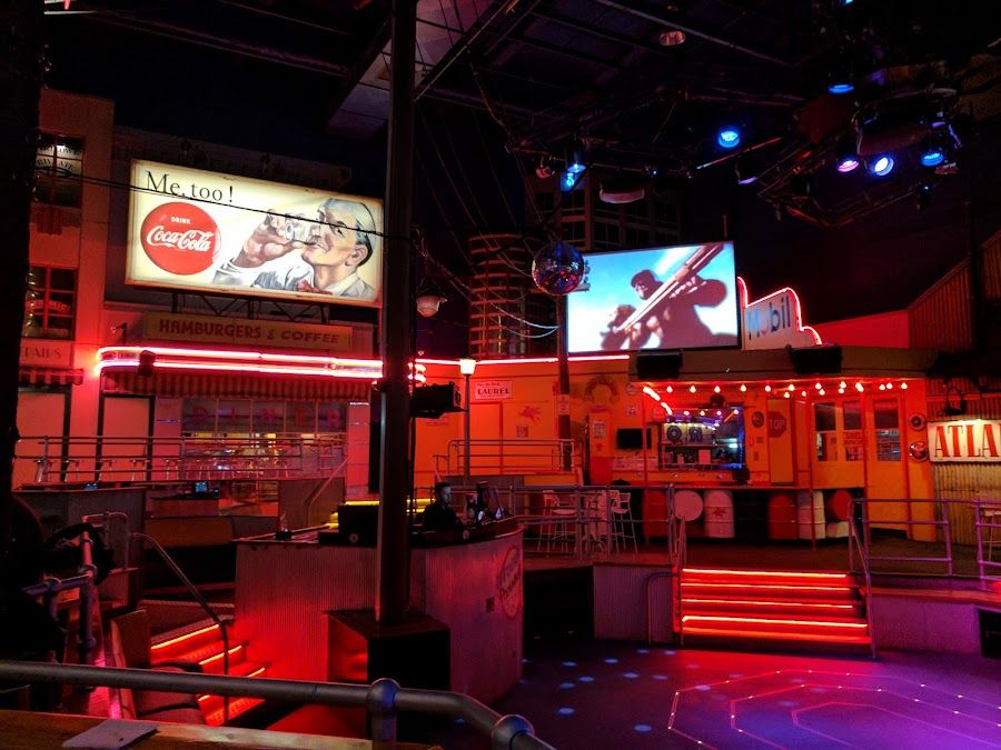 Bobby McGee's Melbourne interior