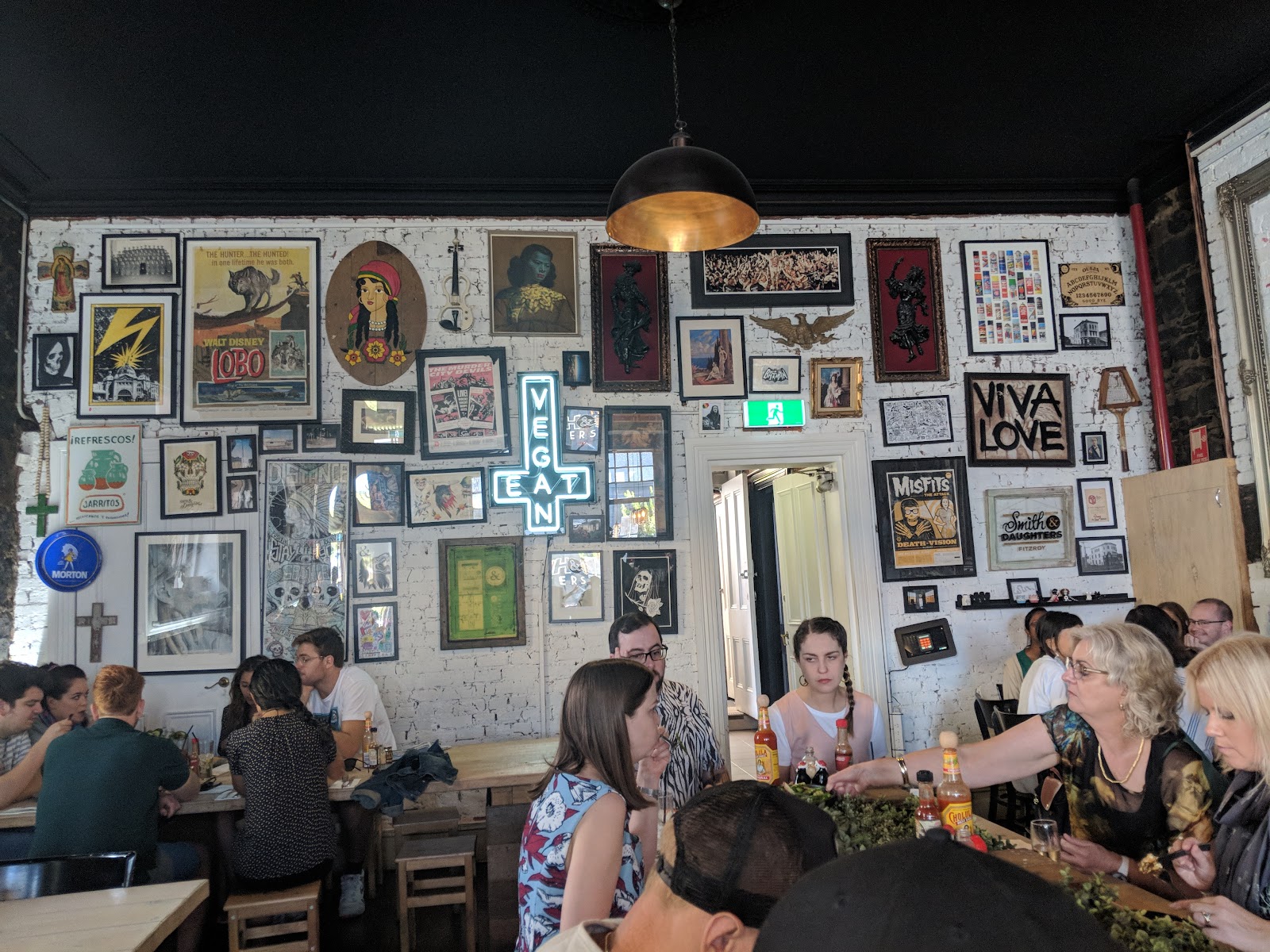 Smith & bar counter