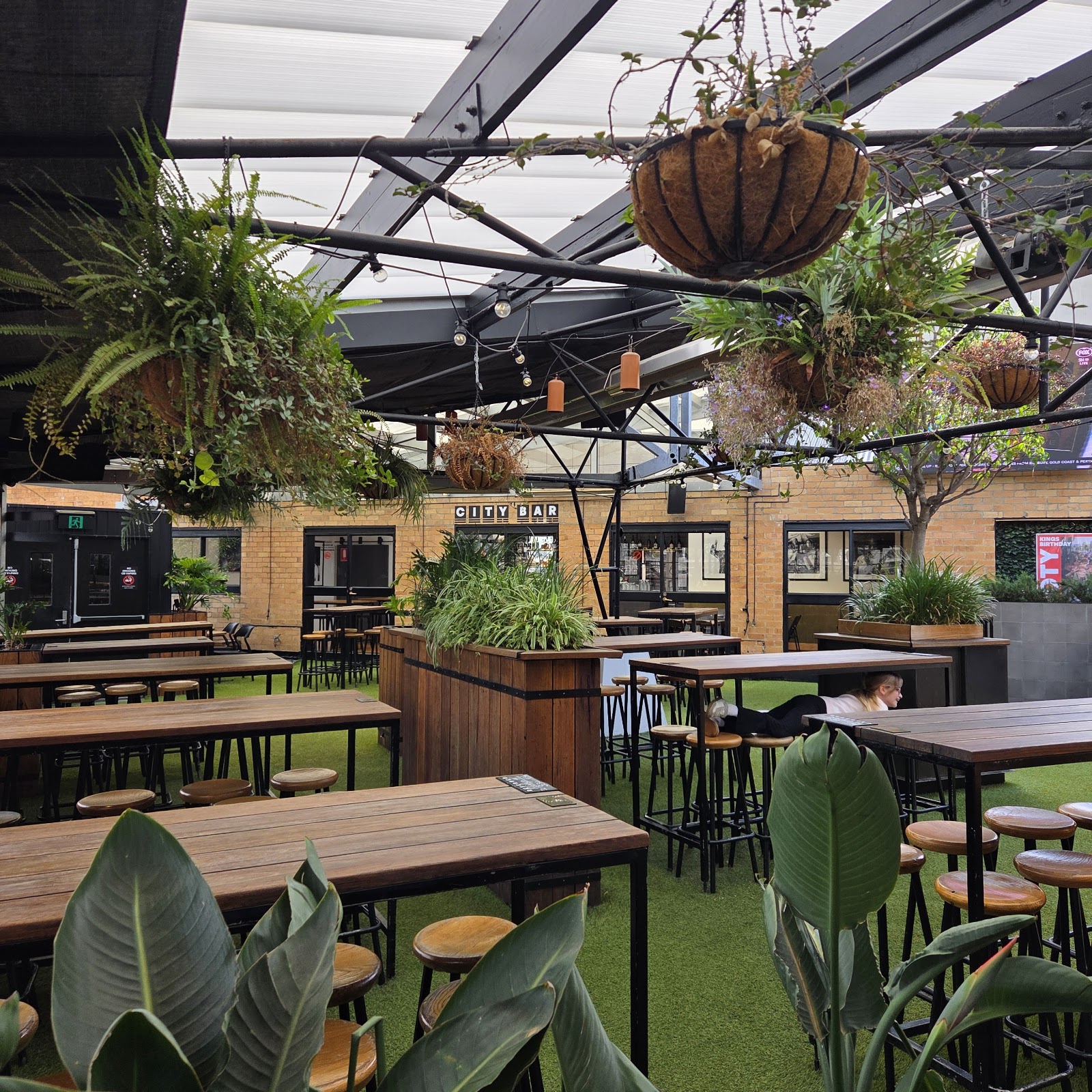 The Sporting Globe Bar and Grill Melbourne