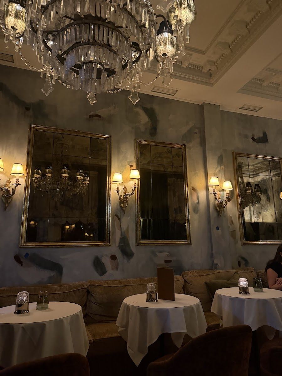 The Greville bar service