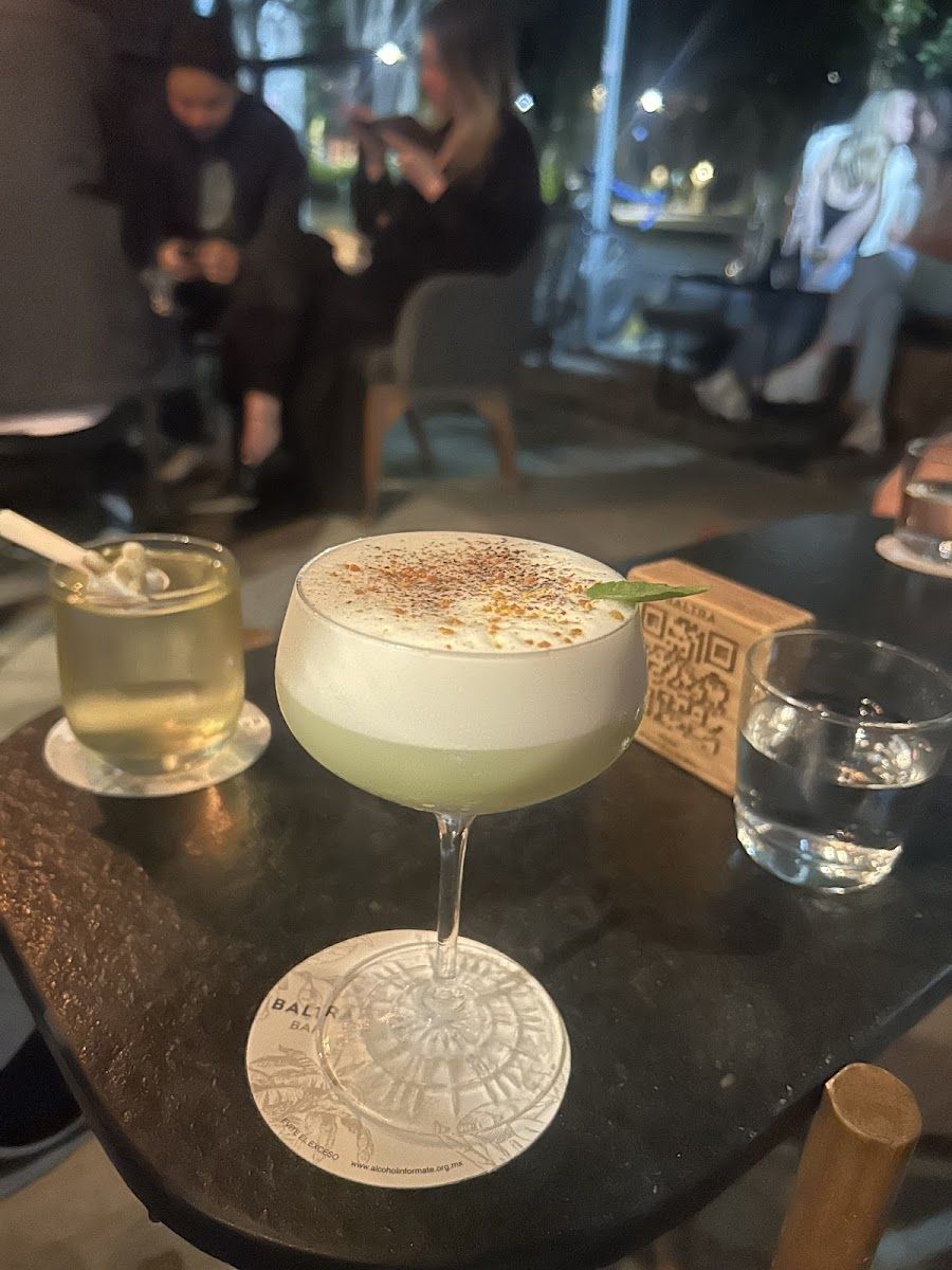 Baltra Bar Condesa atmosphere