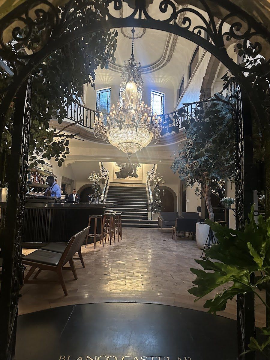 Blanco Castelar Polanco atmosphere