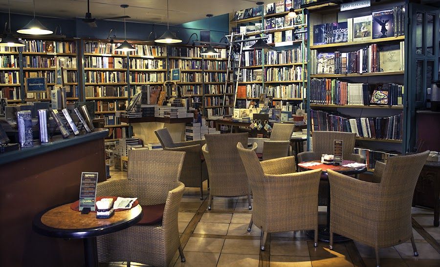 Cafebreria El Pendulo Bar Mexico City interior