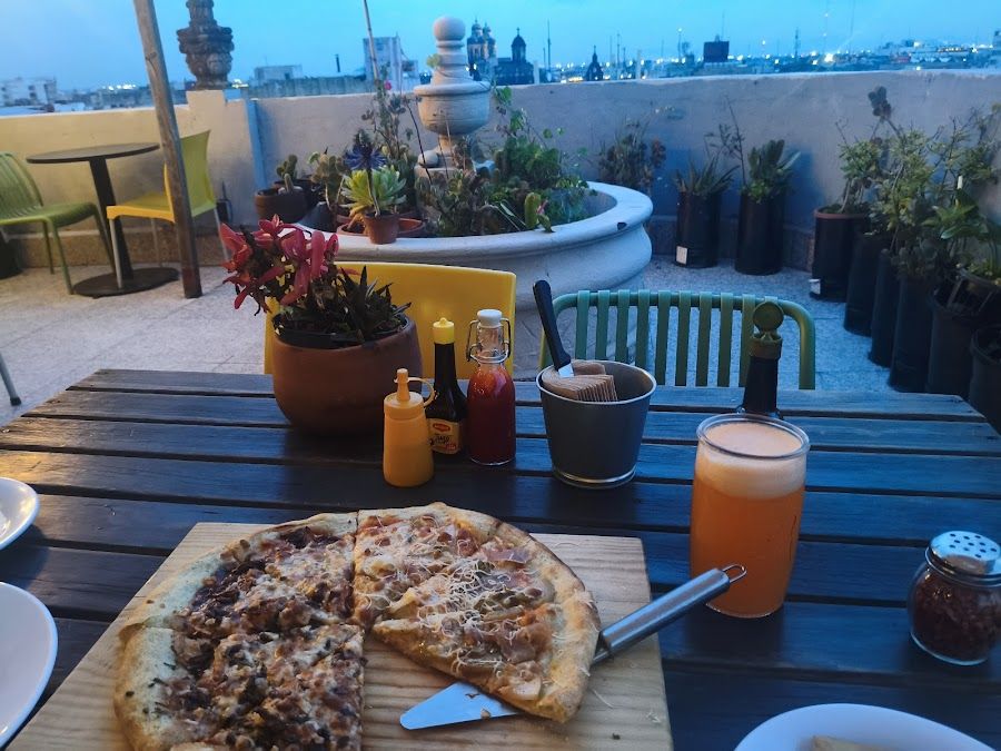 Cerveceria Jose Luis bar service