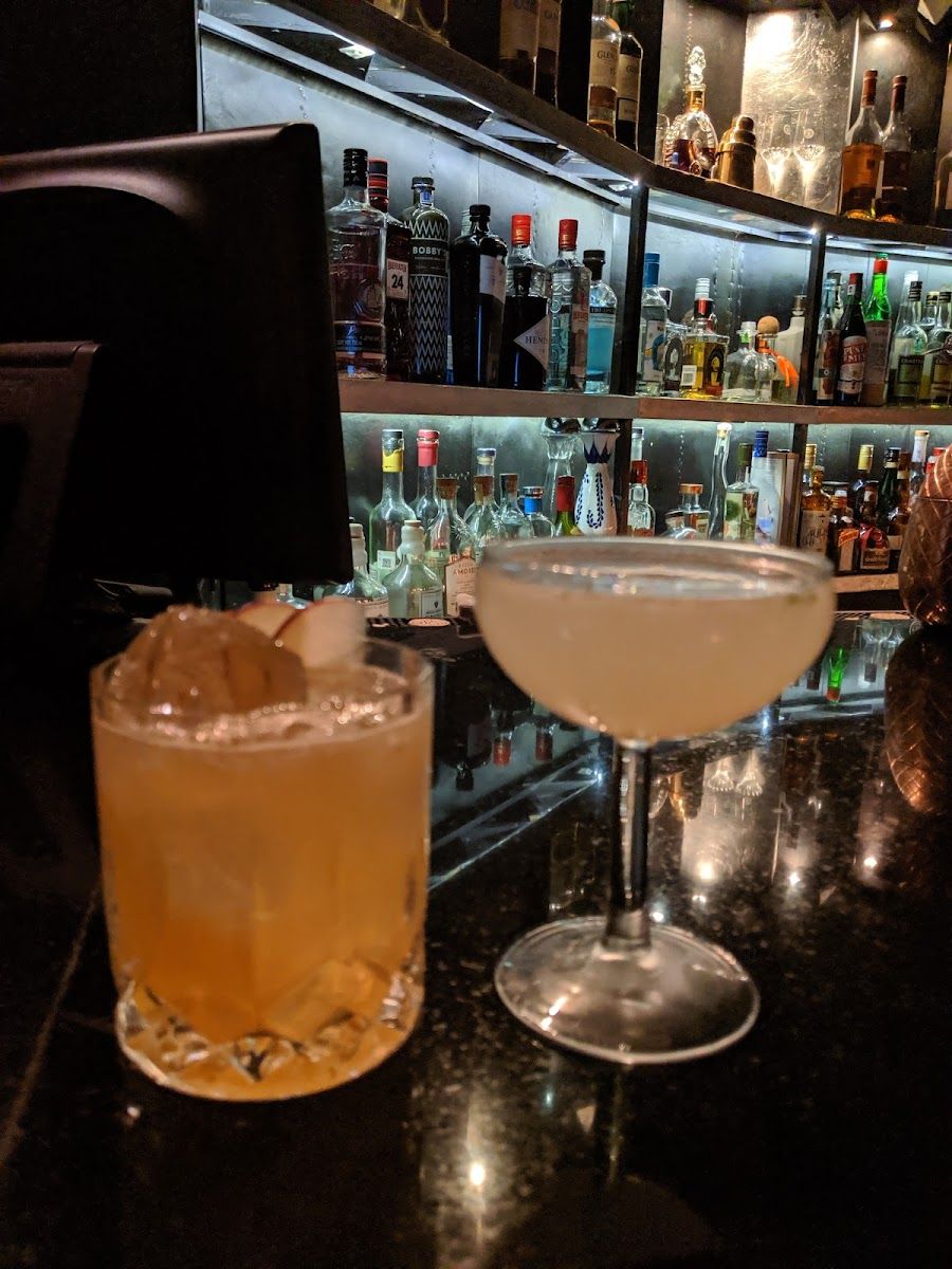 Jules Basement bar service