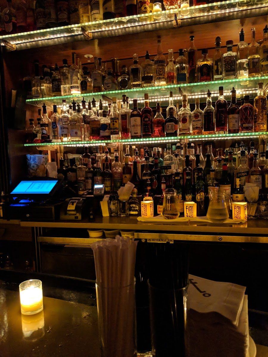 Employees Only Miami bar service