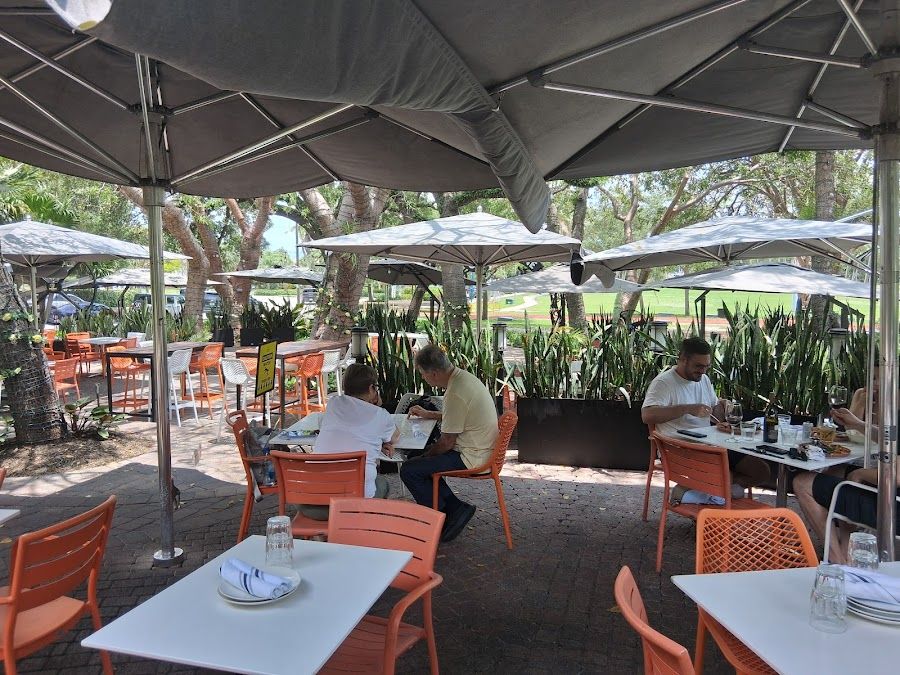 Glass &amp; Vine, Miami
