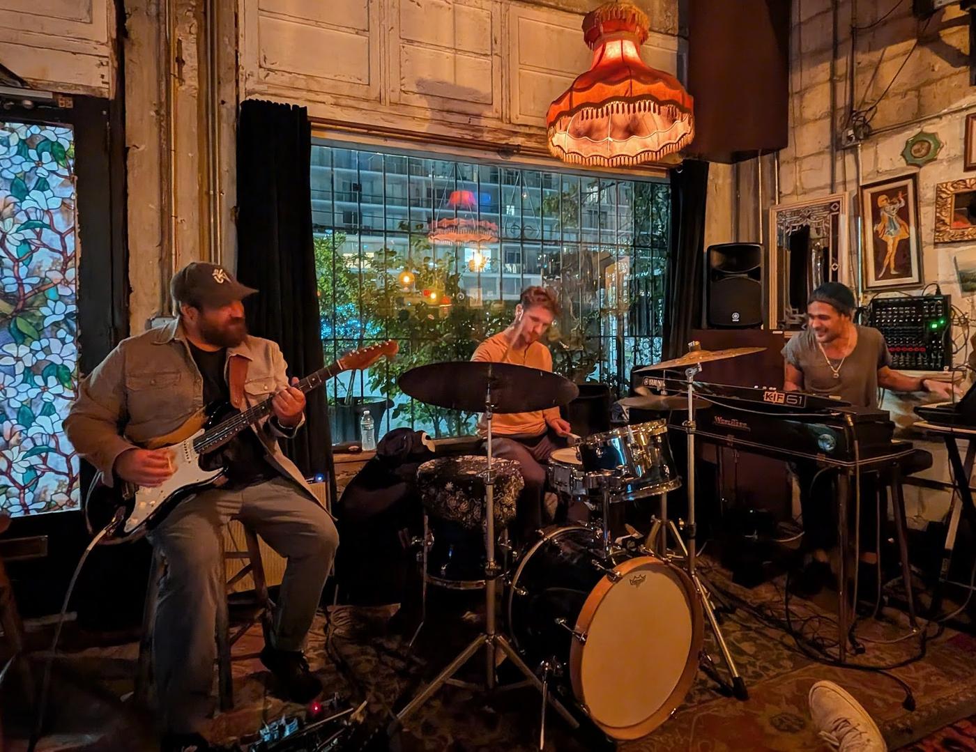 Lagniappe, Miami