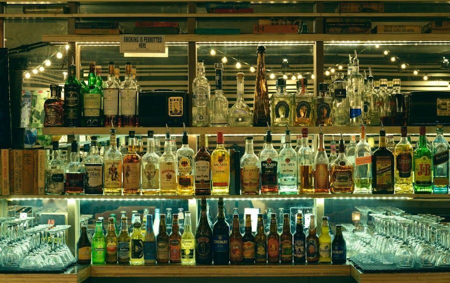 Radio Bar bar service