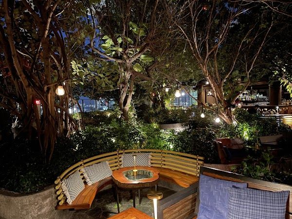 Eden Roc Pool Bar Miami