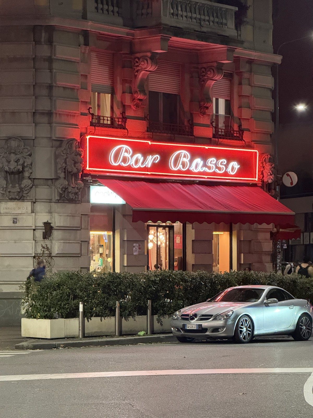 Bar Basso, Milan