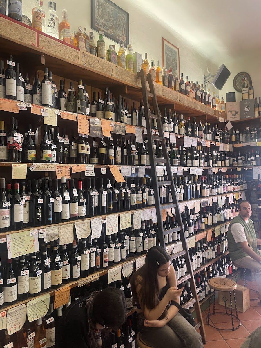Cantine Isola, Milan