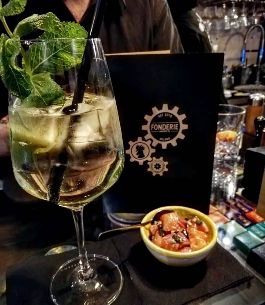 Fonderia Aperitivi Isola atmosphere