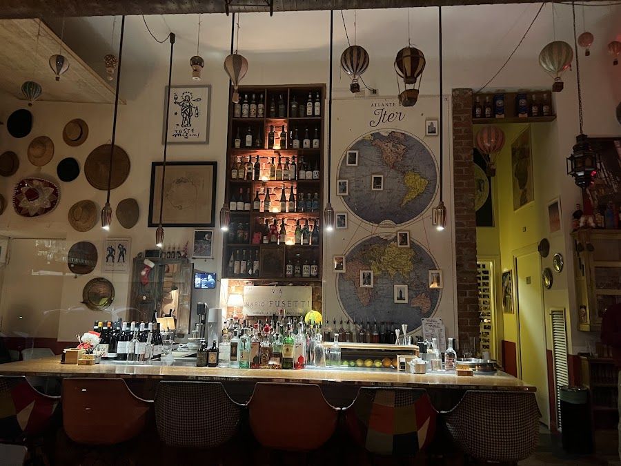 Iter Bar Porta Romana atmosphere