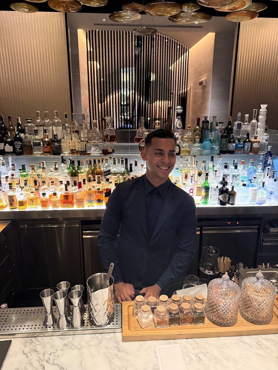 Mio Bar at Park Hyatt cocktail at the bar