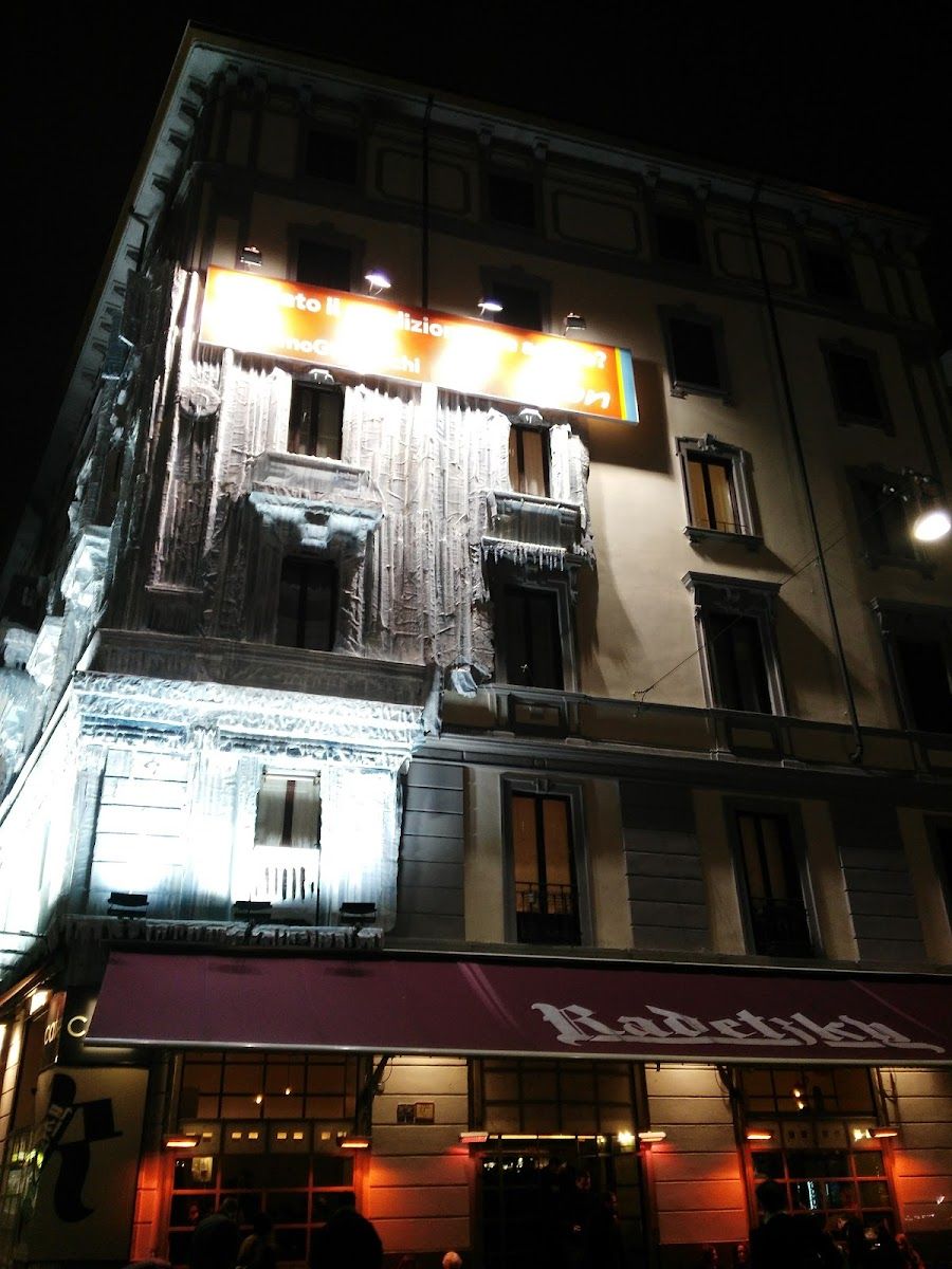 Radetzky Cafe Brera atmosphere
