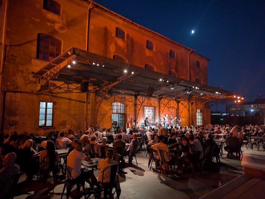 Spirit de Milan bar service