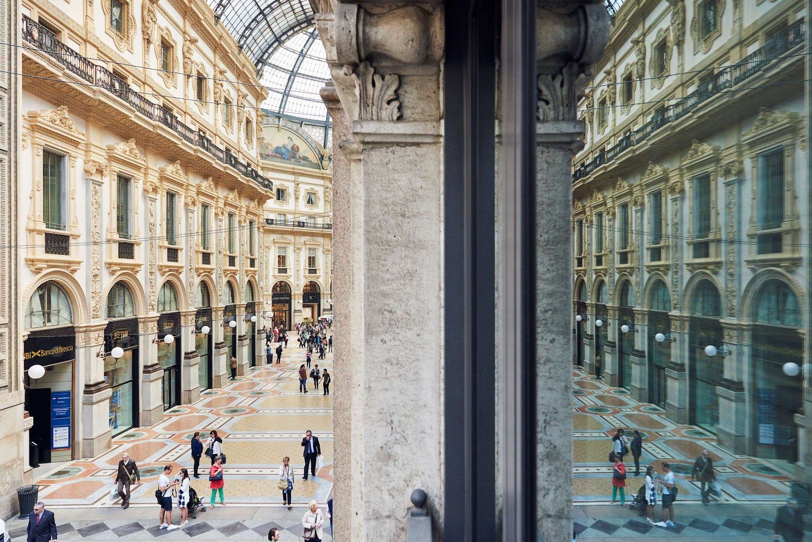 The Blue Hour at Park Hyatt Milan bar interior