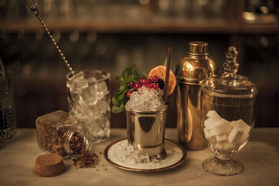 Ugo Bar Navigli speakeasy interior Milan