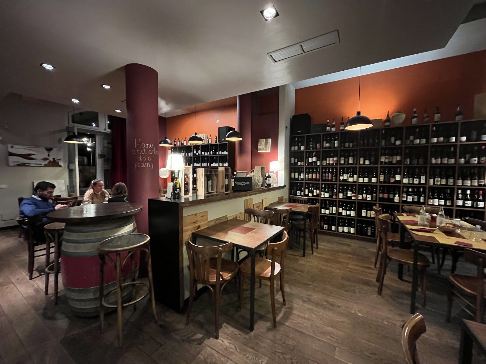 Vinodromo, Milan