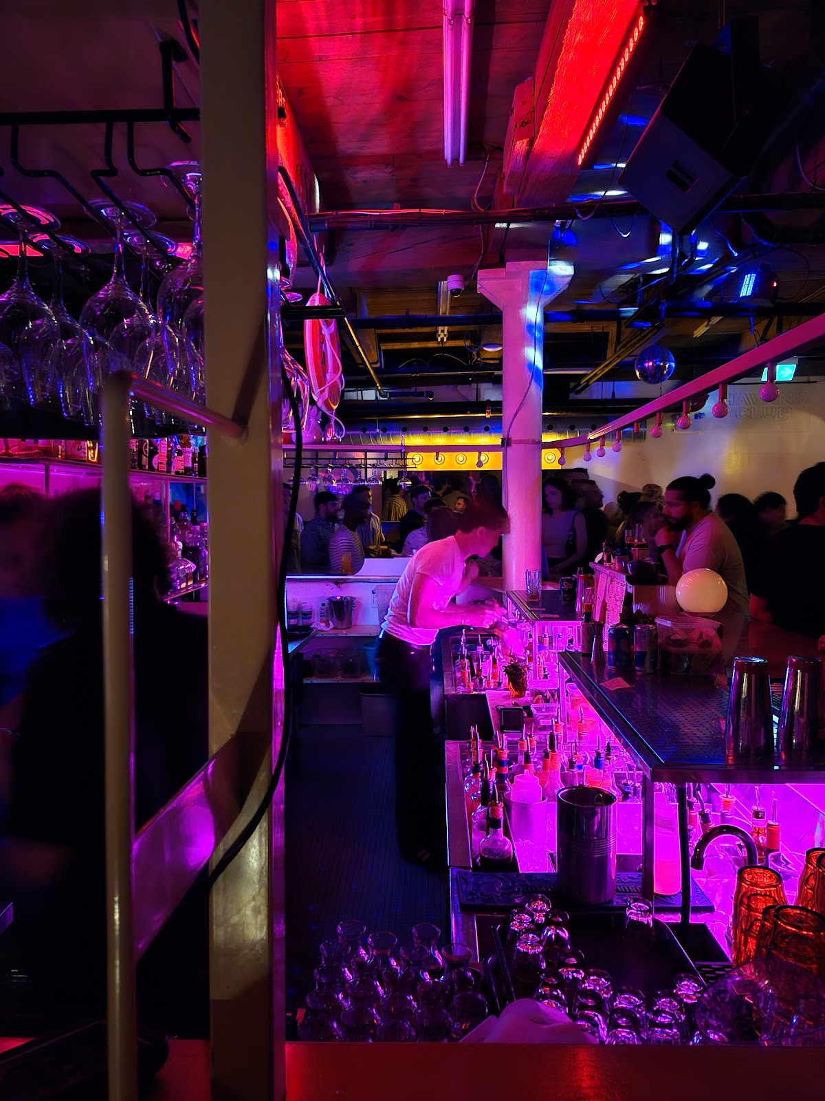 Bar Pelicano, Montreal