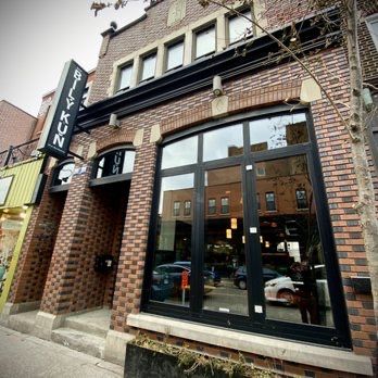 Bily Kun Plateau-Mont-Royal atmosphere